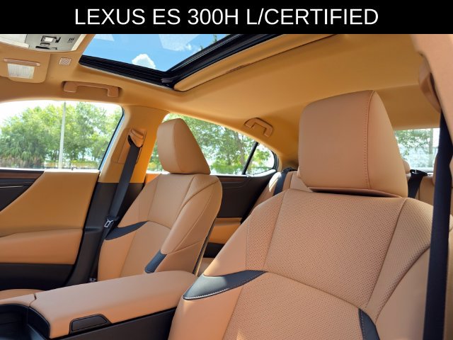 Used 2025 Lexus ES 300h w/ Premium Package FWD image 21