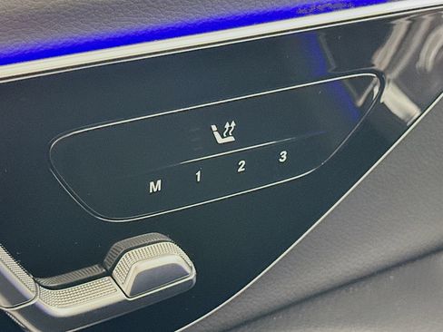 Used 2025 Mercedes-Benz E 350 Sedan image 21