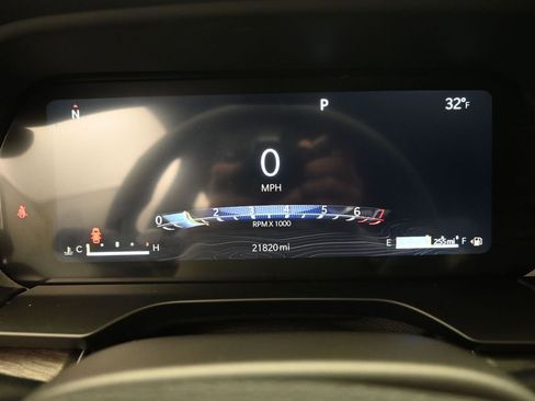 Used 2024 Jeep Grand Cherokee Limited image 36