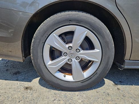 Used 2019 Honda Odyssey EX-L image 9