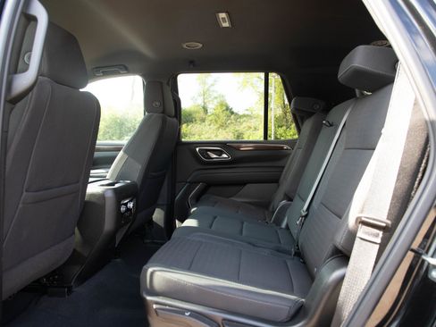 Used 2024 GMC Yukon SLE w/ Max Trailering Package AWD/4WD image 15