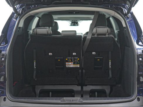 Used 2025 Toyota Sienna XLE AWD/4WD image 17