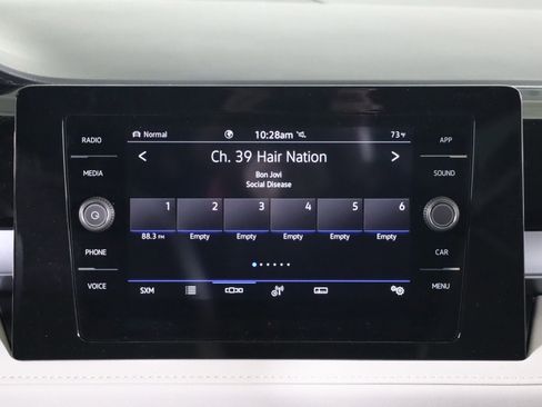 Used 2025 Volkswagen Taos SE image 32