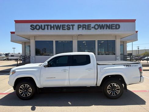 Used 2020 Toyota Tacoma TRD Sport RWD image 8