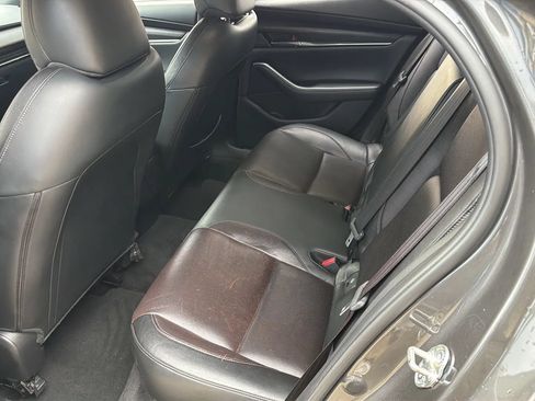 Used 2019 MAZDA MAZDA3 Hatchback w/ Premium Package FWD image 16
