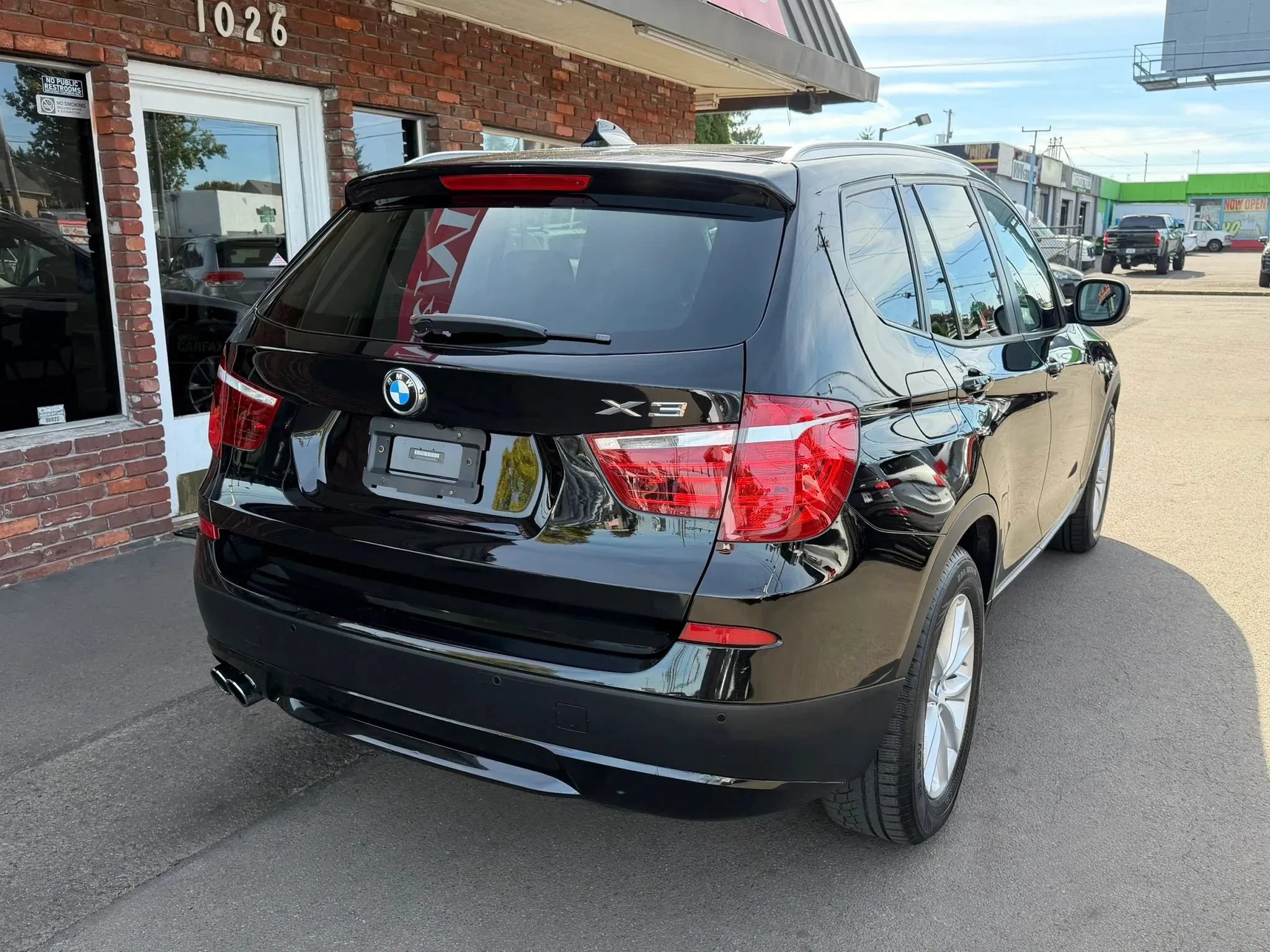 Used 2014 BMW X3 xDrive28i w/ Driver Assistance Package AWD/4WD image 3