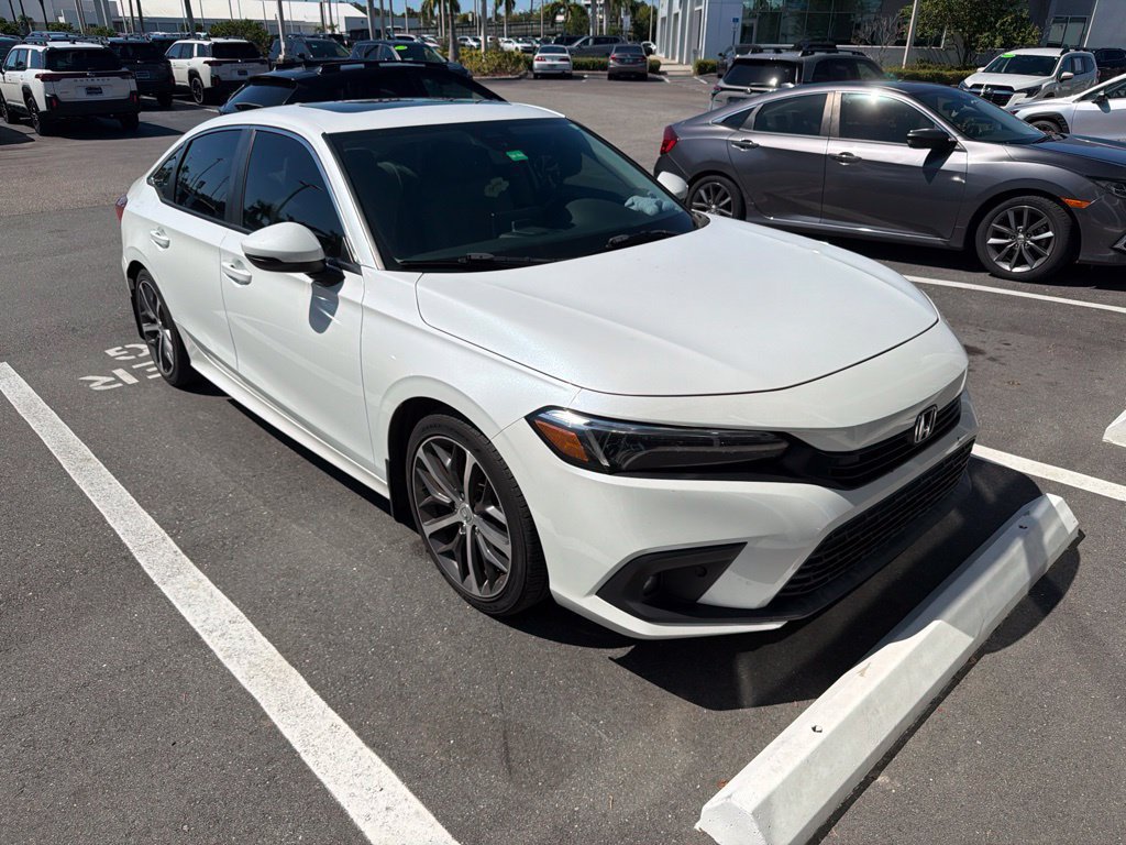 Used 2022 Honda Civic Touring image 3