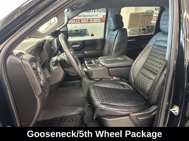Used 2021 Chevrolet Silverado 2500 Custom w/ Custom Value Package AWD/4WD image 4