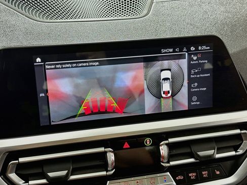Used 2019 BMW 330i xDrive Sedan w/ M Sport Package AWD/4WD image 3