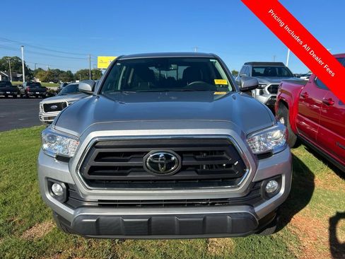 Used 2023 Toyota Tacoma SR5 RWD image 12