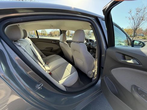 Used 2017 Chevrolet Cruze LT w/ Convenience Package image 16