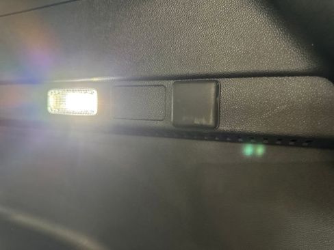 Used 2025 Chevrolet Equinox RS w/ Safety and Technology Package image 18