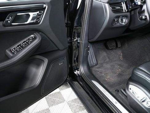 New 2026 Porsche Macan S image 8