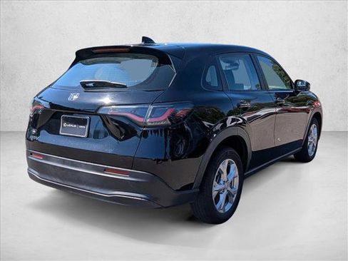 Used 2023 Honda HR-V LX image 5