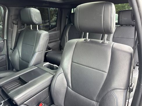 Used 2023 Toyota Tundra Platinum AWD/4WD image 31