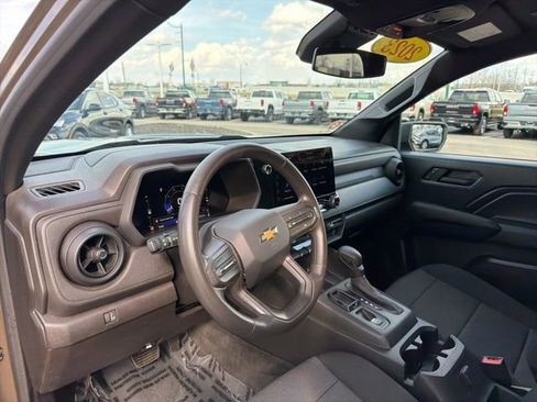 Used 2023 Chevrolet Colorado W/T image 18