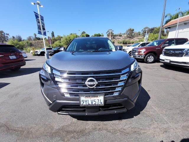 Used 2026 Nissan Rogue SV FWD image 3