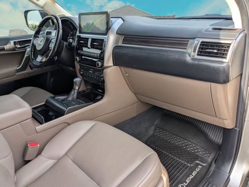 Certified 2022 Lexus GX 460 Premium w/ Premium Package image 23