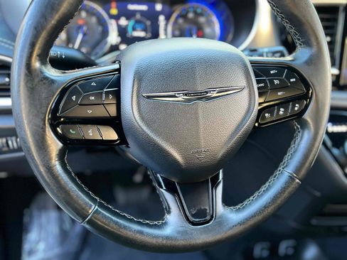 Used 2021 Chrysler Pacifica Touring w/ S Appearance Package image 48