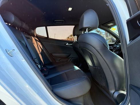 Used 2020 Kia Stinger GT-Line image 16