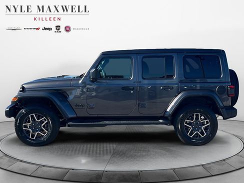 New 2026 Jeep Wrangler Unlimited Sahara AWD/4WD image 13