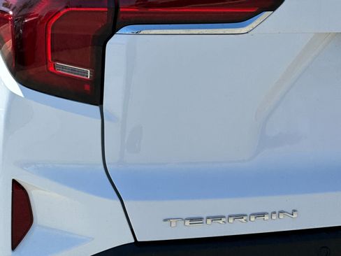 New 2026 GMC Terrain Elevation w/ Elevation Premium Package FWD image 27