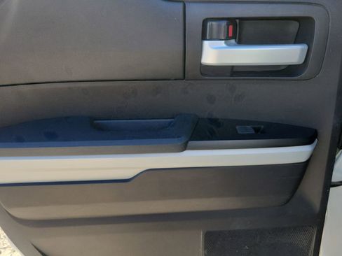 Used 2020 Toyota Tundra SR5 image 9