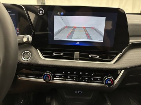 New 2026 Chevrolet Equinox LT w/ Convenience Package II image 8