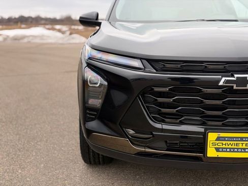 Used 2025 Chevrolet Trax ACTIV image 4