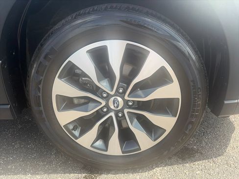 Used 2024 Subaru Outback Limited AWD/4WD image 9