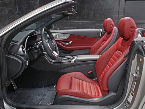 Used 2020 Mercedes-Benz C 300 Cabriolet image 31