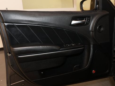 Used 2016 Dodge Charger R/T Scat Pack w/ Technology Group image 22