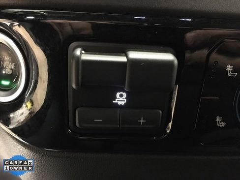 Used 2024 Chevrolet Silverado 2500 LT w/ Convenience Package image 31