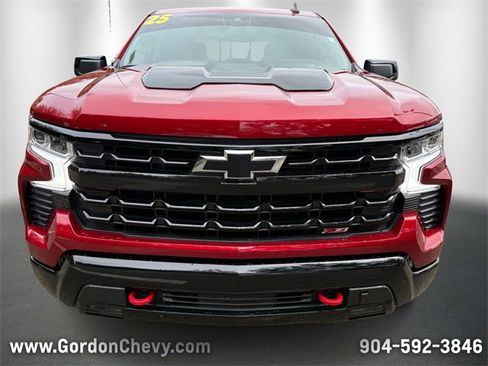 Used 2025 Chevrolet Silverado 1500 LT Trail Boss w/ Convenience Package II image 8