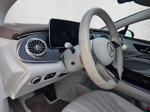 Used 2023 Mercedes-Benz EQS 450+ Sedan image 9