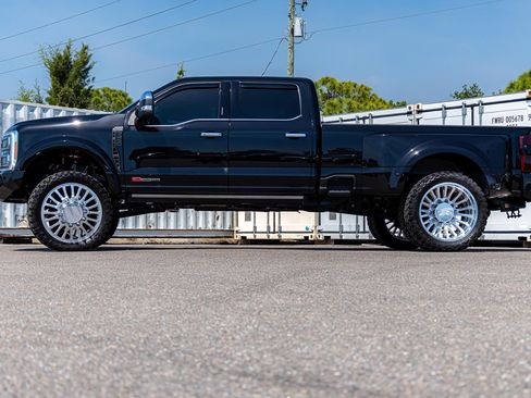 Used 2023 Ford F450 Platinum image 6