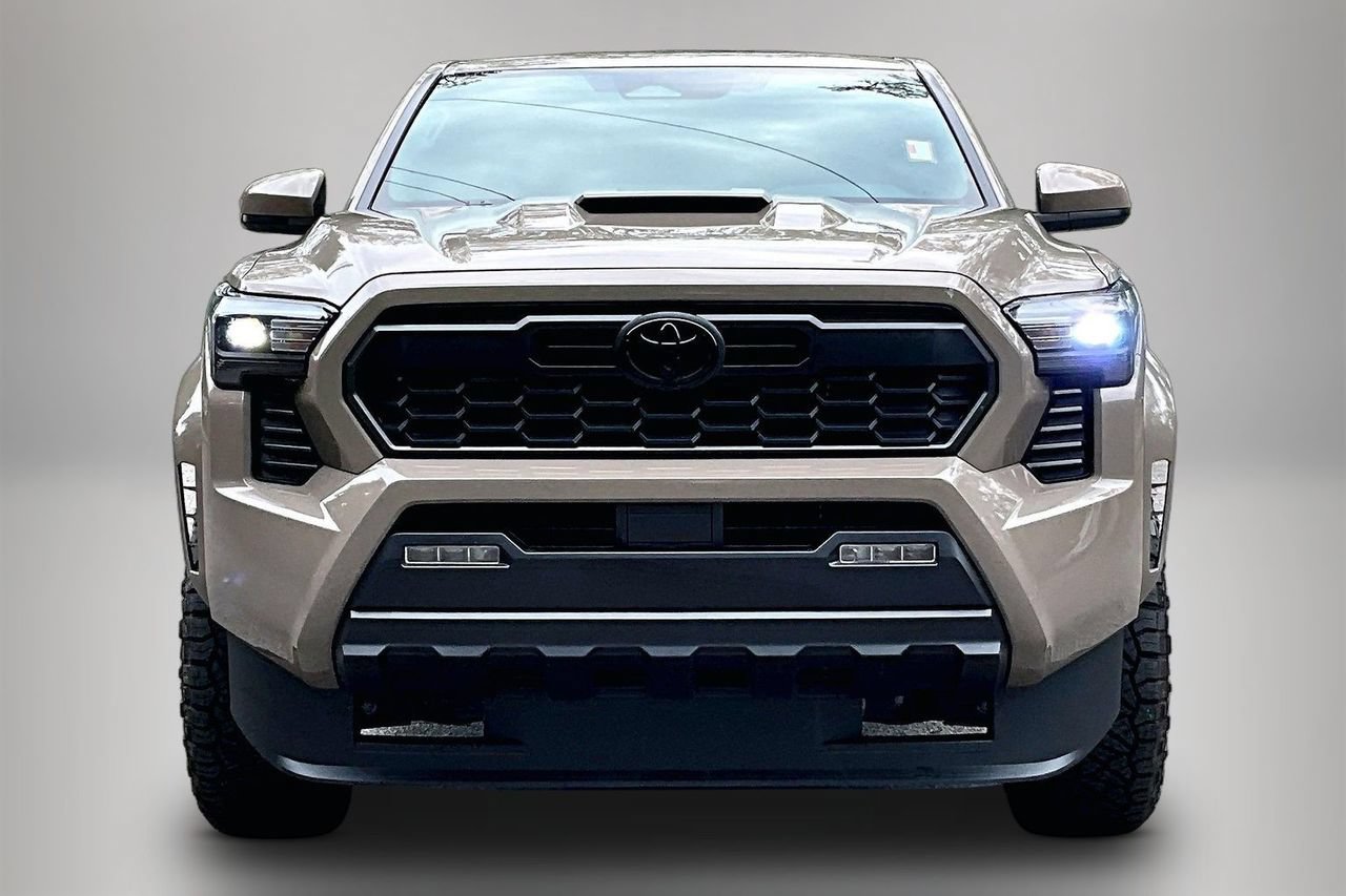 Used 2026 Toyota Tacoma TRD Sport AWD/4WD image 3
