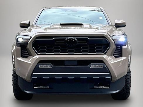 Used 2026 Toyota Tacoma TRD Sport AWD/4WD image 3