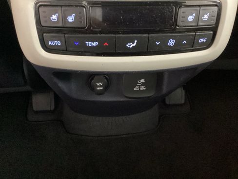 Used 2021 Hyundai Palisade Limited image 21