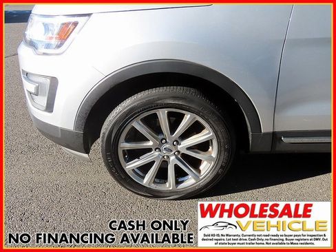 Used 2017 Ford Explorer Limited image 4