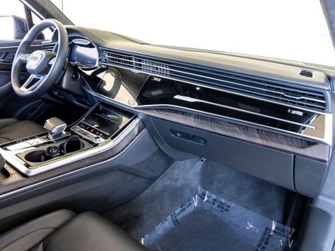 Used 2022 Audi Q7 3.0T Prestige image 28