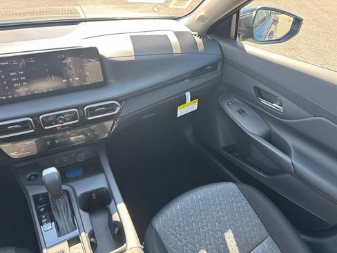 New 2027 Nissan Sentra SV w/ SV Convenience Package FWD image 17