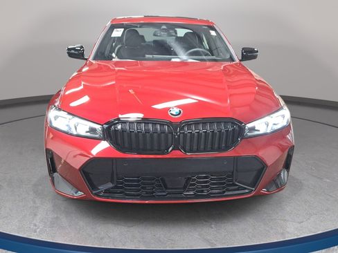 New 2026 BMW 330i Sedan w/ M Sport Package image 2