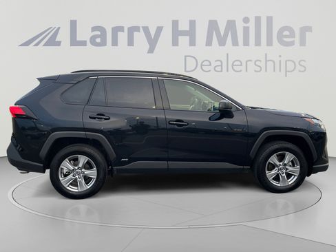 Certified 2025 Toyota RAV4 LE AWD/4WD image 6