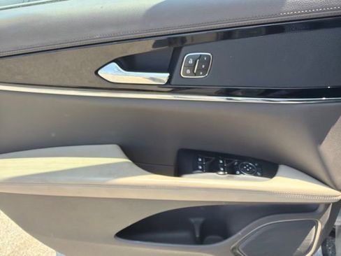 Used 2023 Lincoln Nautilus FWD w/ Premium Package image 16