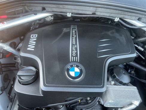 Used 2016 BMW X3 xDrive28i image 9