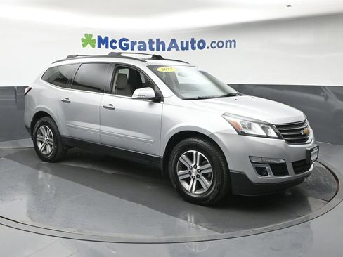 Used 2017 Chevrolet Traverse LT AWD/4WD image 2