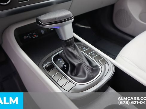 Used 2025 Hyundai Kona SE image 30