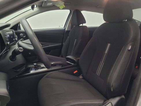 Used 2021 Hyundai Elantra SEL image 17