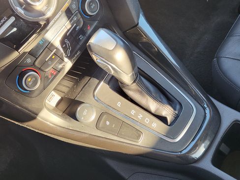 Used 2017 Ford Focus Titanium image 20